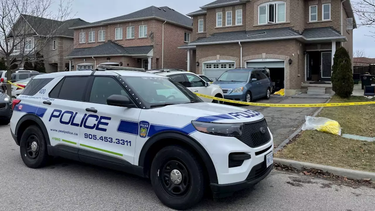 Fire in Mississauga that left two people dead deemed suspicious: police