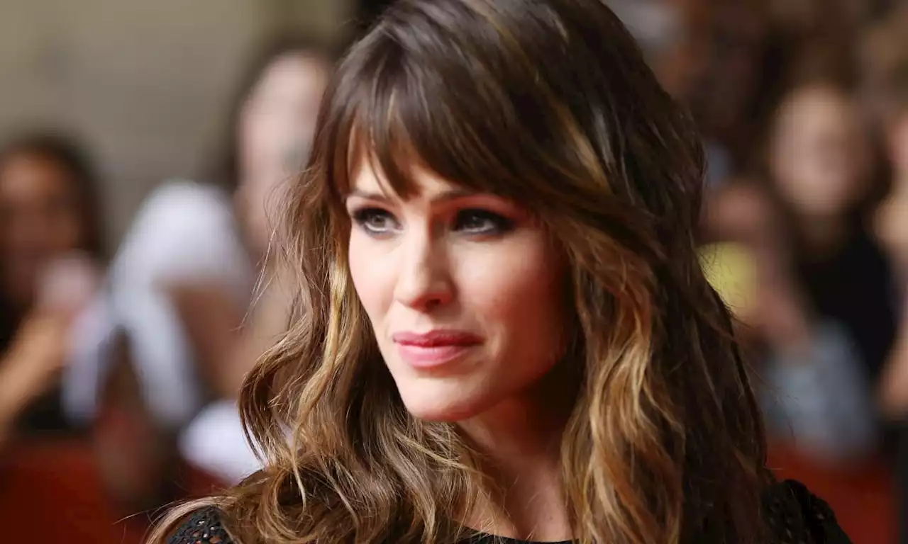 Jennifer Garner praises 'beloved' Celine Dion after singer shares heartbreaking health diagnosis