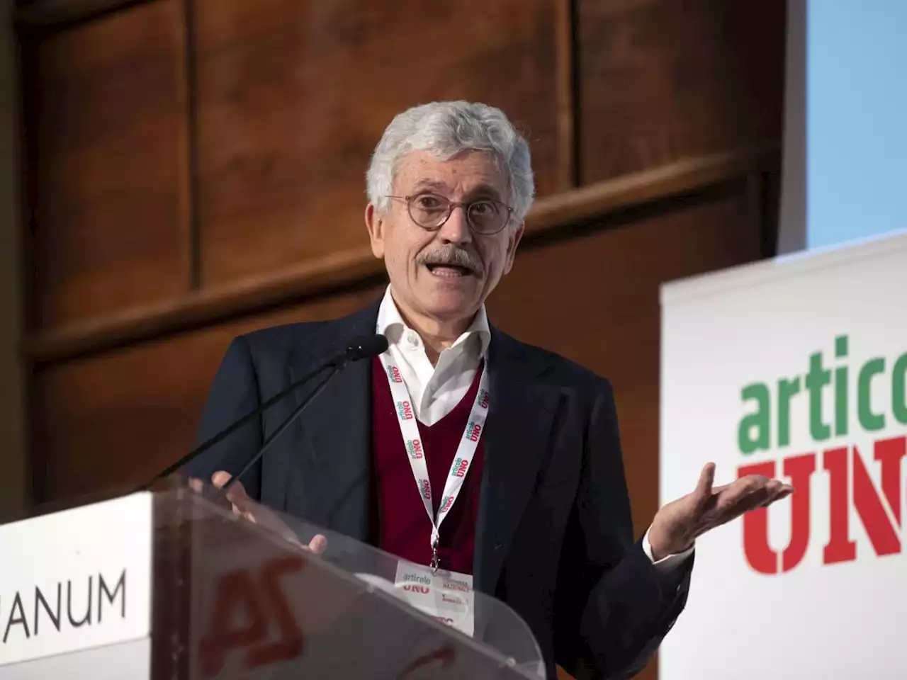 Il nuovo business per 'l'emiro' D'Alema: consulente per il gruppo che vuole Lukoil