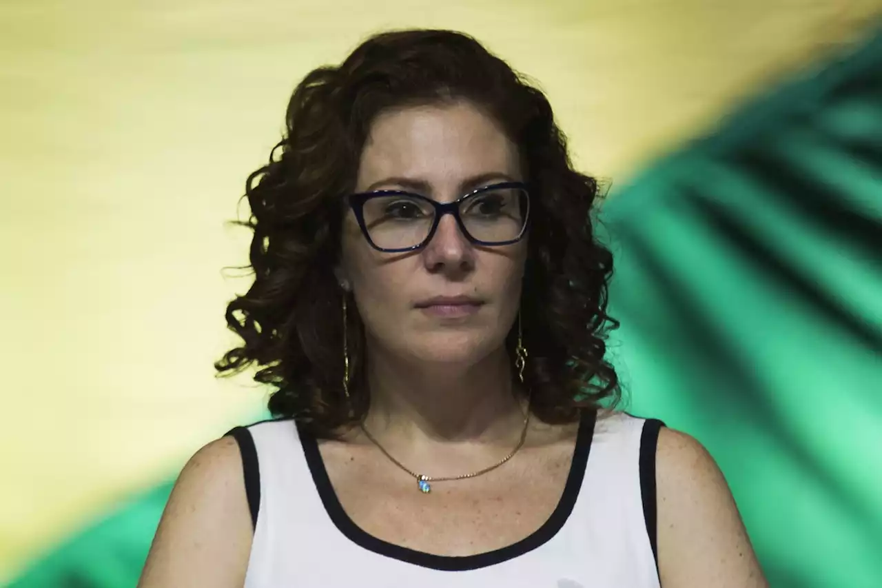 O isolamento crescente de Carla Zambelli no partido de Bolsonaro