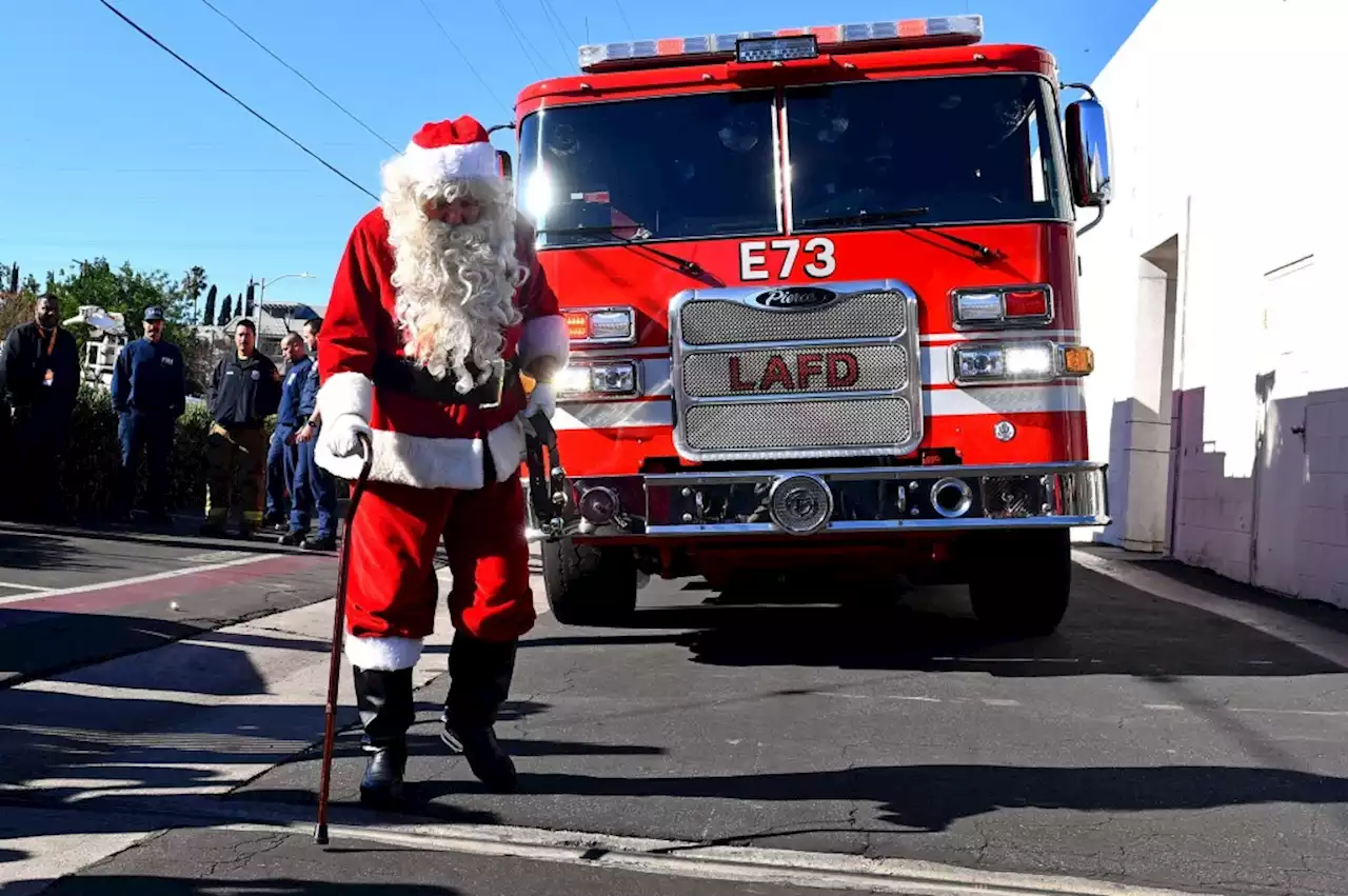 Hundreds of children meet the real Santa at Northridge Hospital Foundation