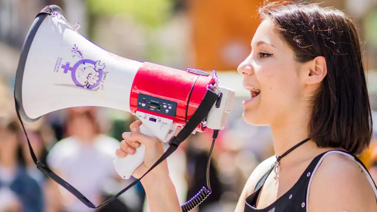 “En 2022 se cuadriplicó las agresiones hacia mujeres periodistas”, afirman Defensoras