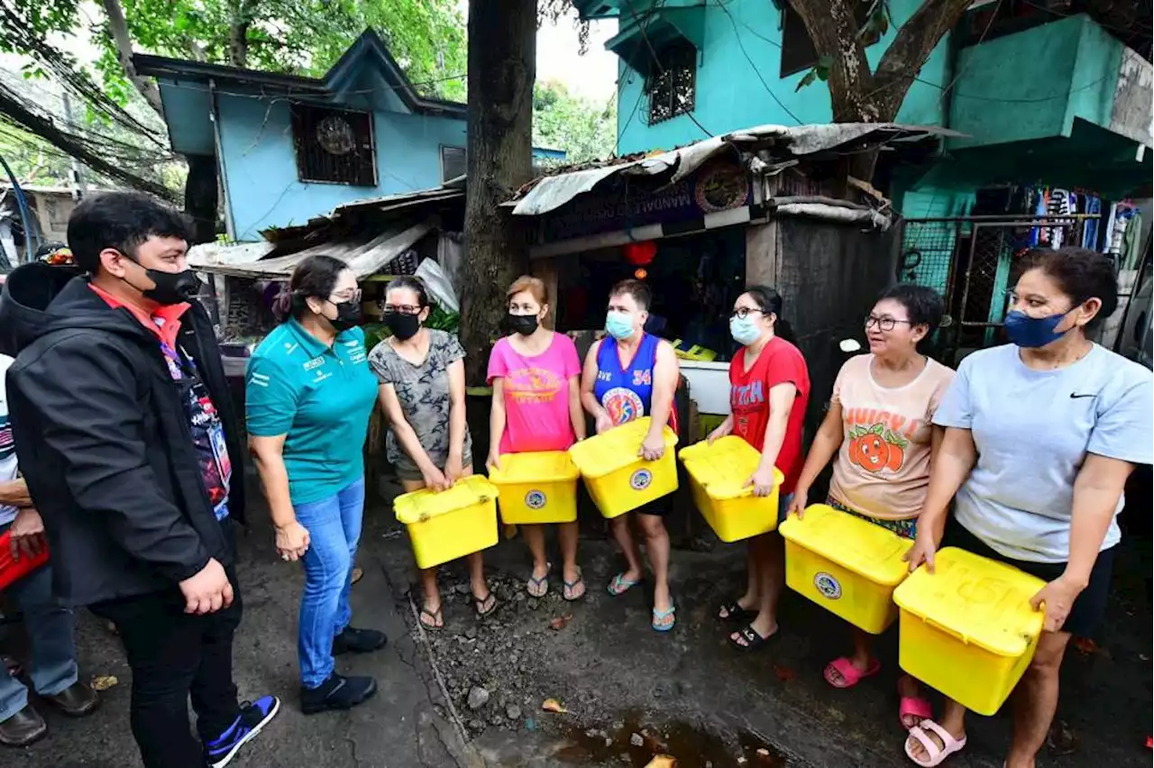 Over 300,000 Christmas boxes distributed in Mandaluyong