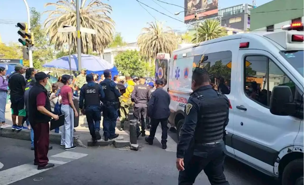 Camión choca contra poste y atropella a peatón en la Miguel Hidalgo