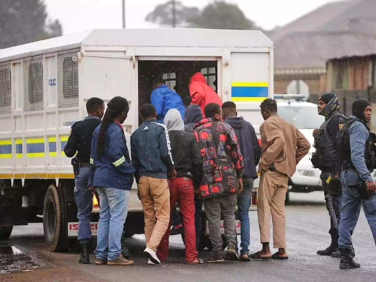 Krugersdorp mayhem: Outrage as illegal miners 'roam around' as court hands down suspended sentences | News24