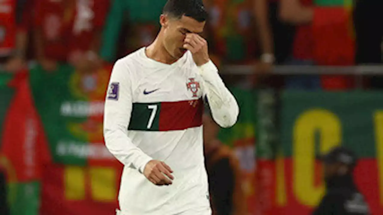 Cristiano Ronaldo chora após a eliminação de Portugal da Copa do Mundo