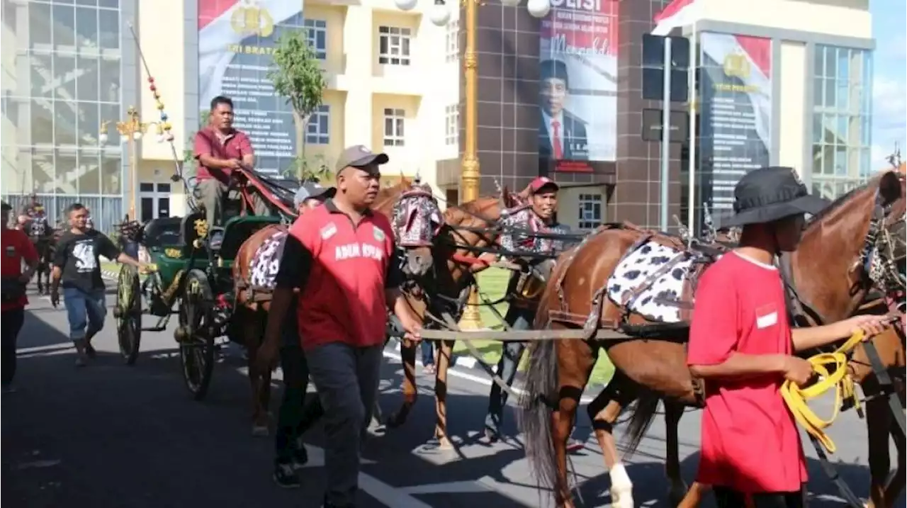 Cerita Aiptu Warsito, Bangga Selalu Dipilih Jadi Kusir Kereta Kencana Sejak Jokowi Jabat Wali Kota