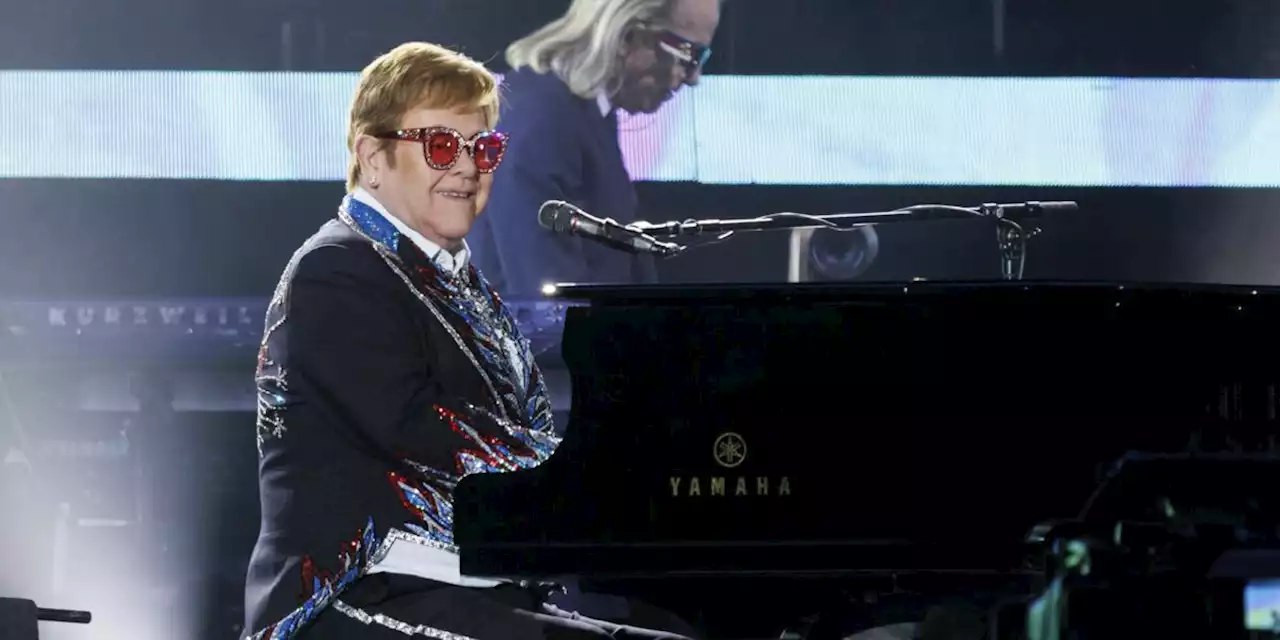 'Je l'aimais tellement' : Elton John, en deuil, il annonce la perte d’un être cher