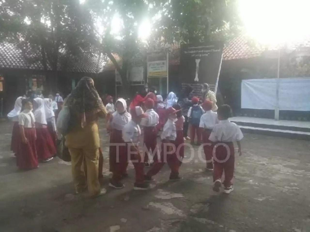 SDN Pondokcina 1 Dirobohkan Demi Masjid Raya , PDIP: Margonda Raya Punya Lebih dari 10 Masjid