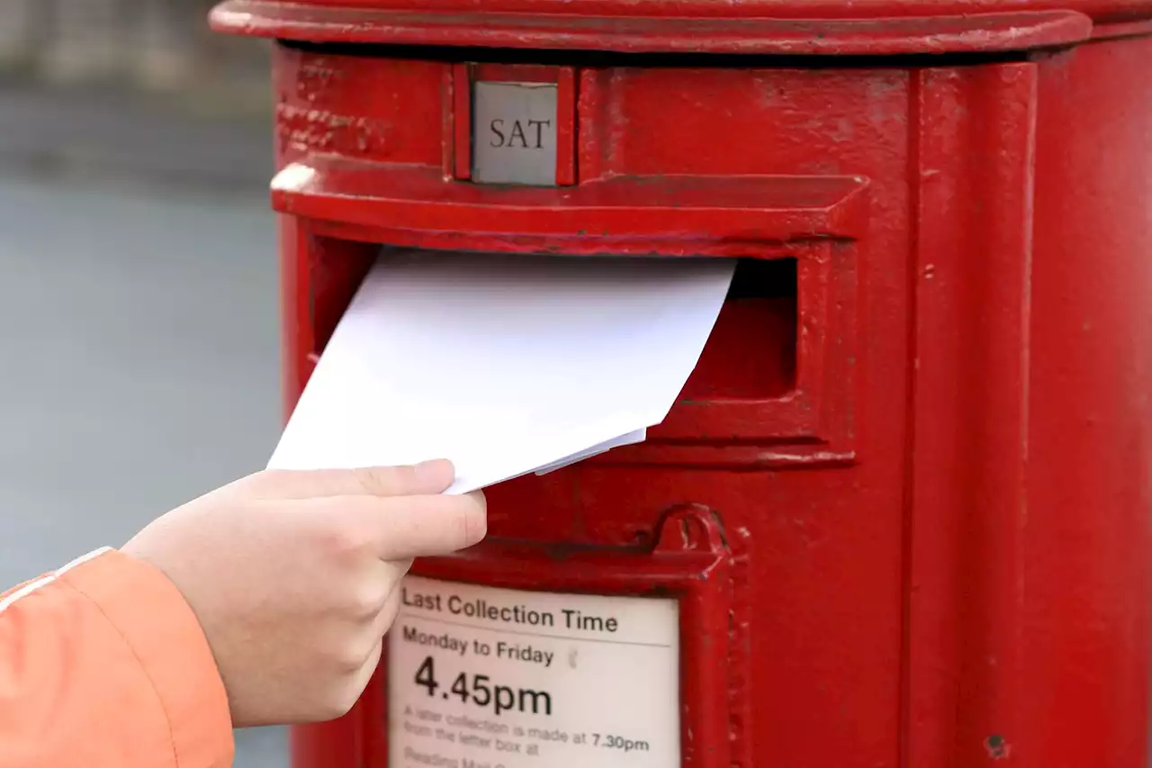 Exact date you need to send your Christmas cards so they arrive on time