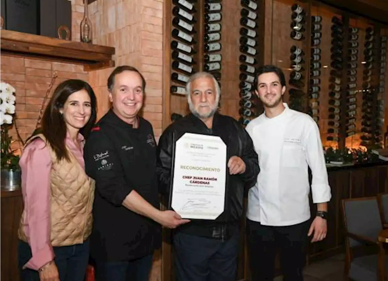 Reconoce Turismo federal al chef saltillense Juan Ramón Cárdenas