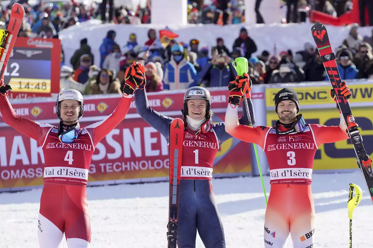 Val d'Isère : Podestplatz bei erstem Slalom-Rennen der Saison – Meillard fährt auf Rang 3