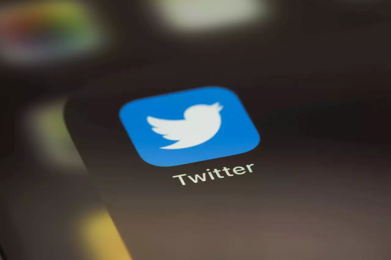 Twitter, spunte blu a pagamento da domani