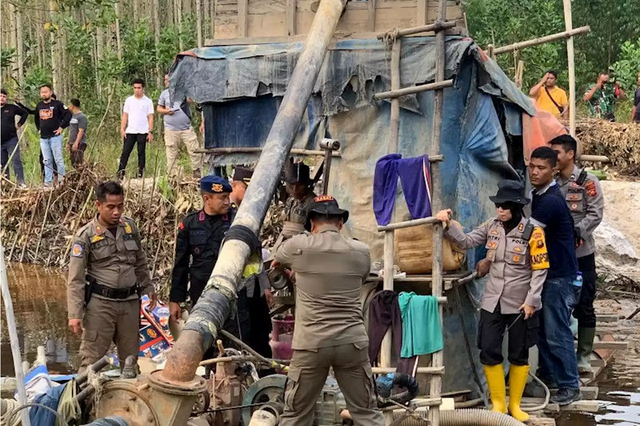 Polda Jambi menertibkan penambangan emas tanpa izin di Tebo