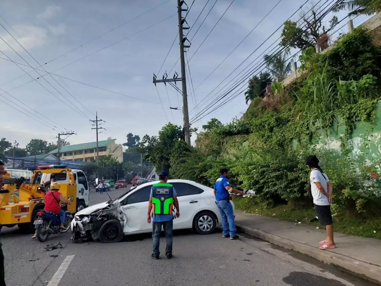 Sunday morning accident in Mandaue City injures senior citizen