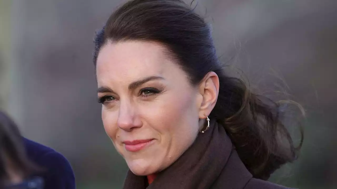 Kate Middleton en rouge et dentelle : cette annonce apaisante loin des polémiques autour de Meghan et Harry