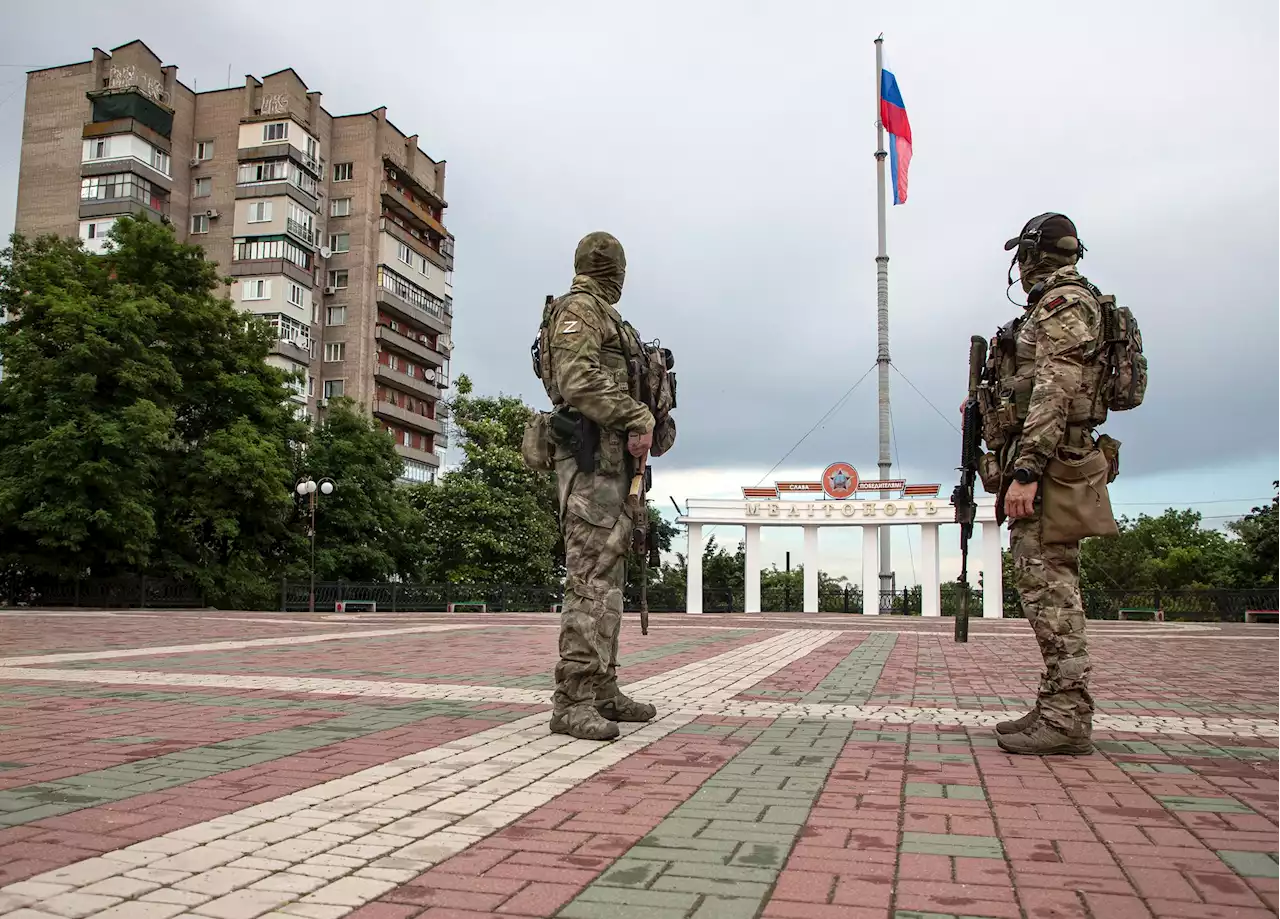 Ucrânia lança ataque com mísseis contra cidade ocupada pela Rússia