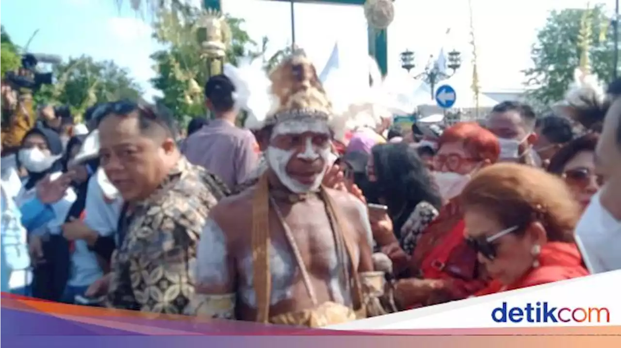 Warga Asmat Papua Hadiri Tasyakuran Kaesang-Erina: Luar Biasa!