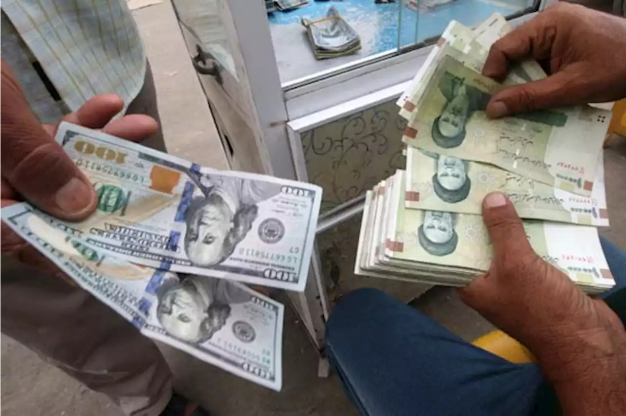 ایرانی کرنسی تاریخ کی کم ترین سطح پر، ایک ڈالر کی قیمت 3 لاکھ 70 ہزار ریال