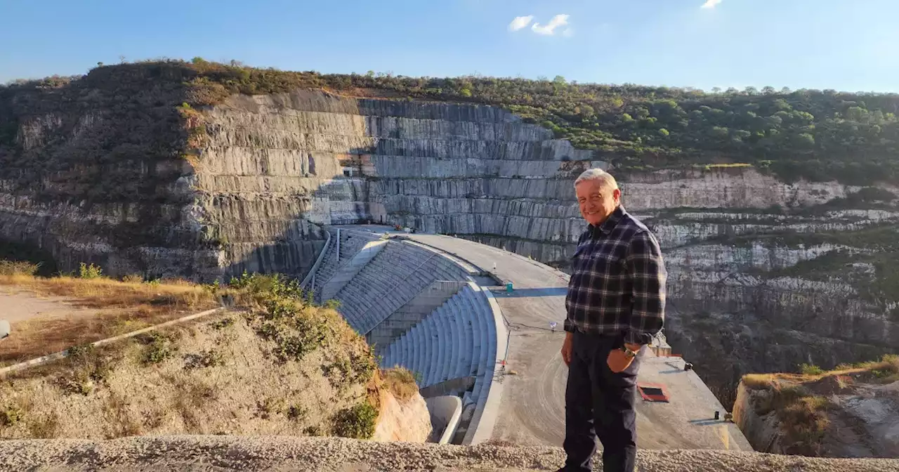 AMLO supervisa obras hidráulicas en el norte; millones se beneficiarán, dice