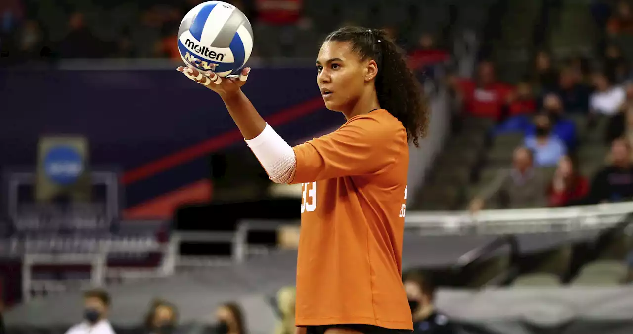 Texas volleyball tops Ohio State in regional final to advance to Final Four