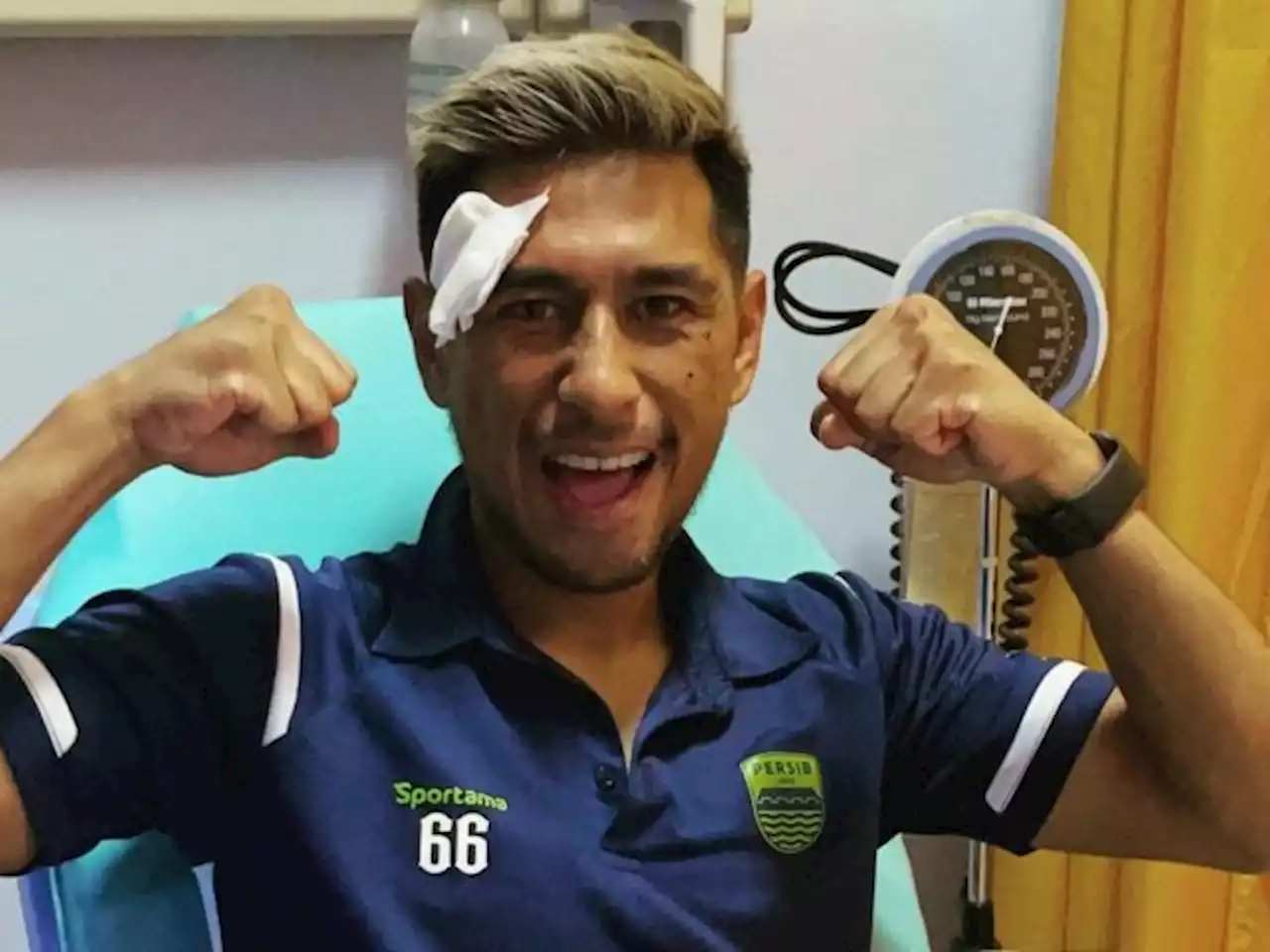 Dapat 5 Jahitan Lawan Persebaya, Bek Asing Persib dalam Kondisi Baik