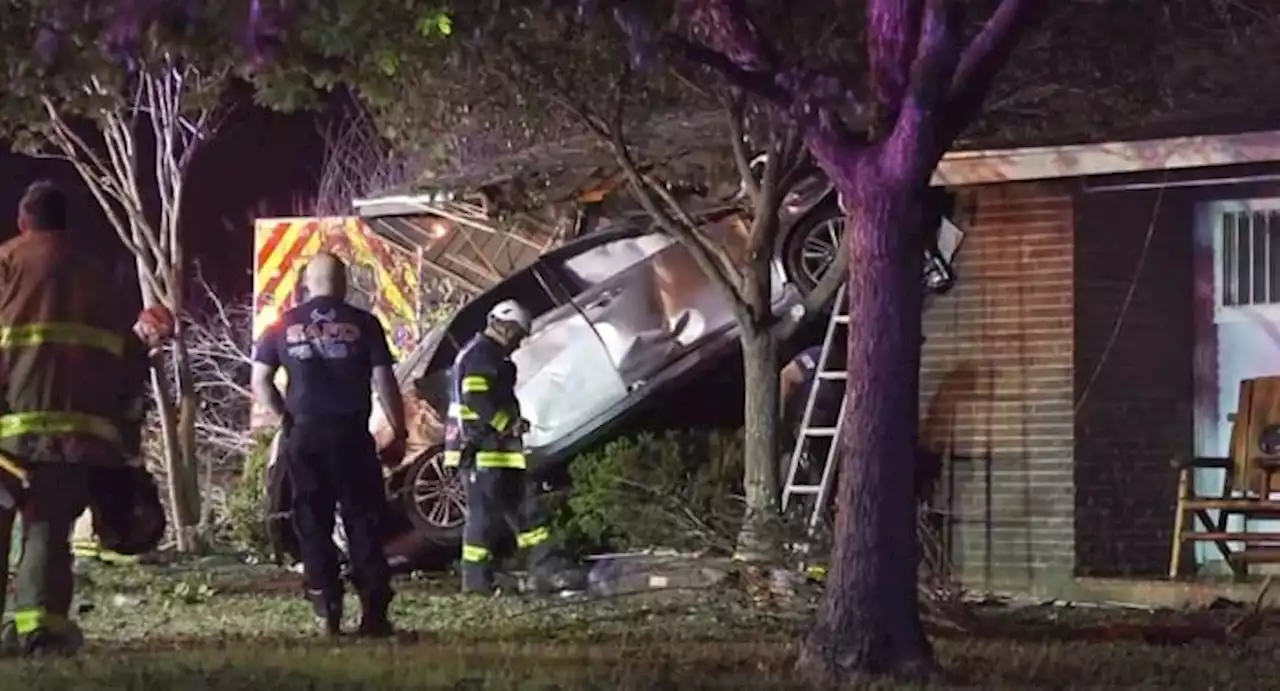 SAPD: Driver arrested for DWI after crashing into home, causing fire