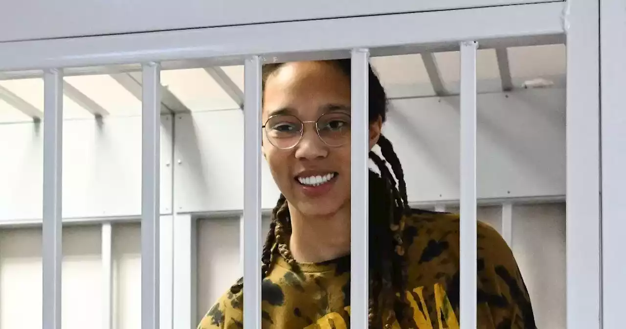 Brittney Griner llegó a Estados Unidos luego de canje de prisioneros con Rusia