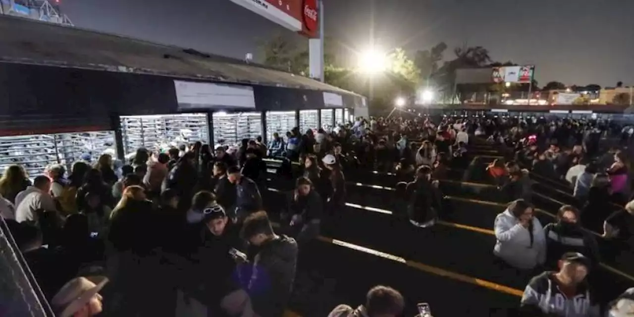 Por caos en Estadio Azteca, PVEM exige frenar reventa de boletos en conciertos