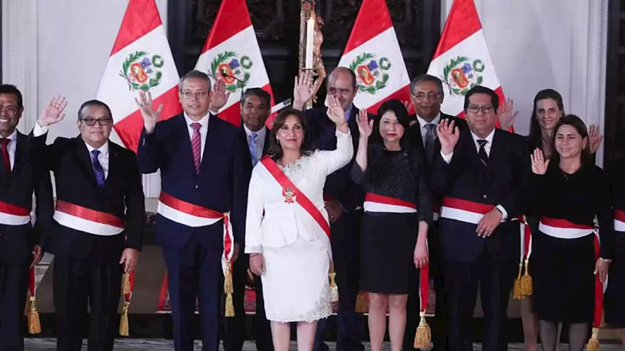 Presidenta Dina Boluarte de Perú designa primer gabinete