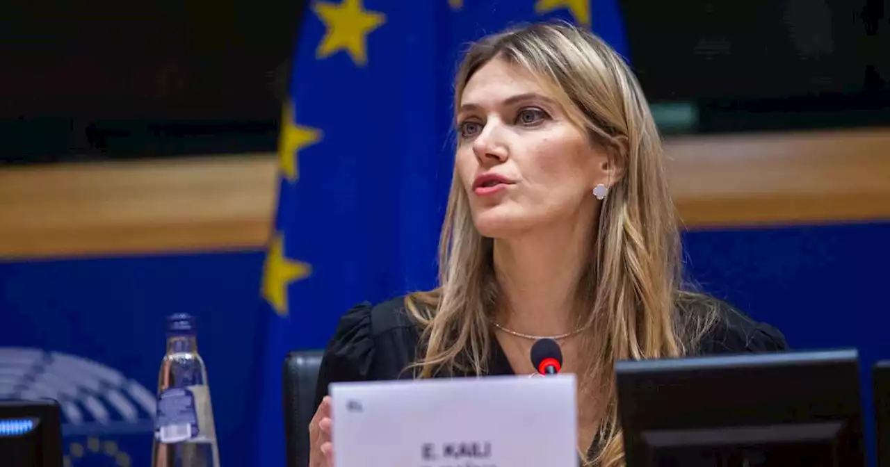 Soupçons de corruption au Parlement européen : la vice-présidente Eva Kaili et trois autres personnes écrouées