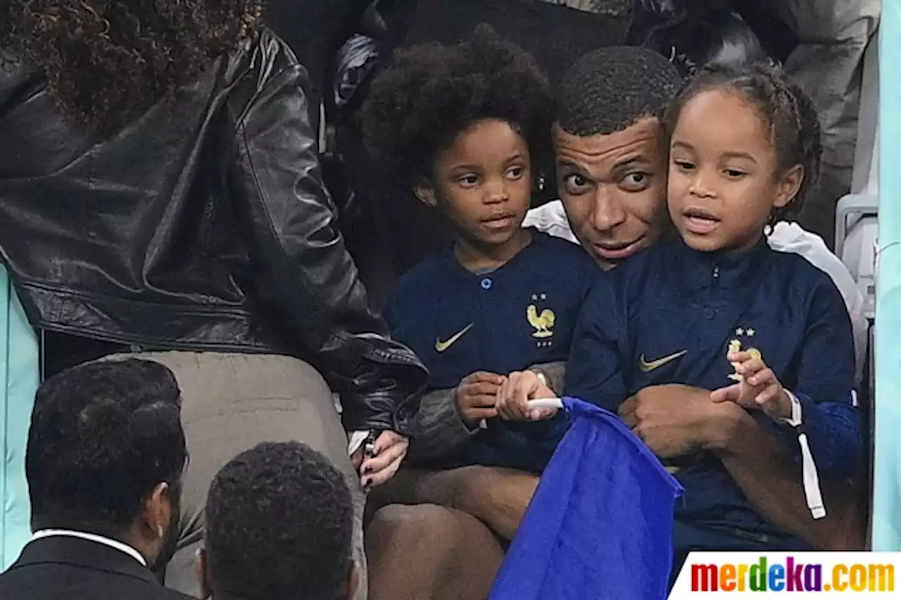 Foto : Selebrasi Kylian Mbappe Rayakan Kemenangan Prancis ke Semi Final Bersama Keponakan | merdeka.com