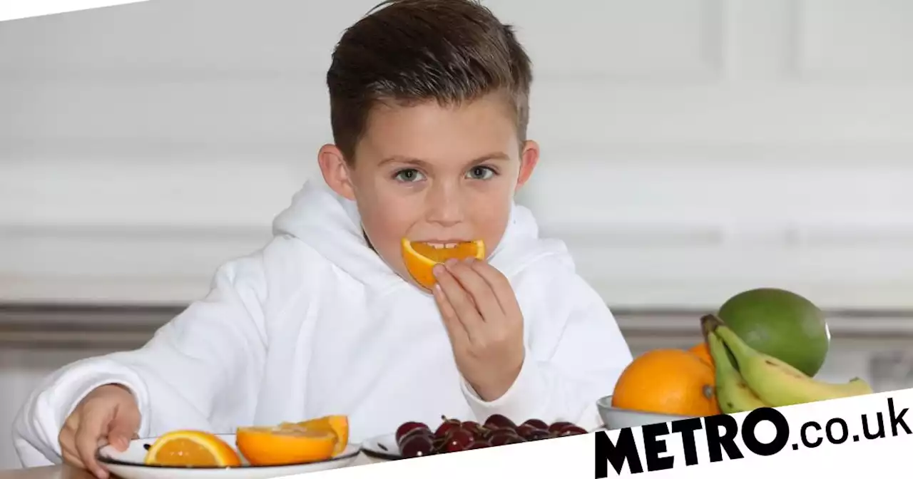 Boy who only ate beige food now eats fruit and veg after hypnosis