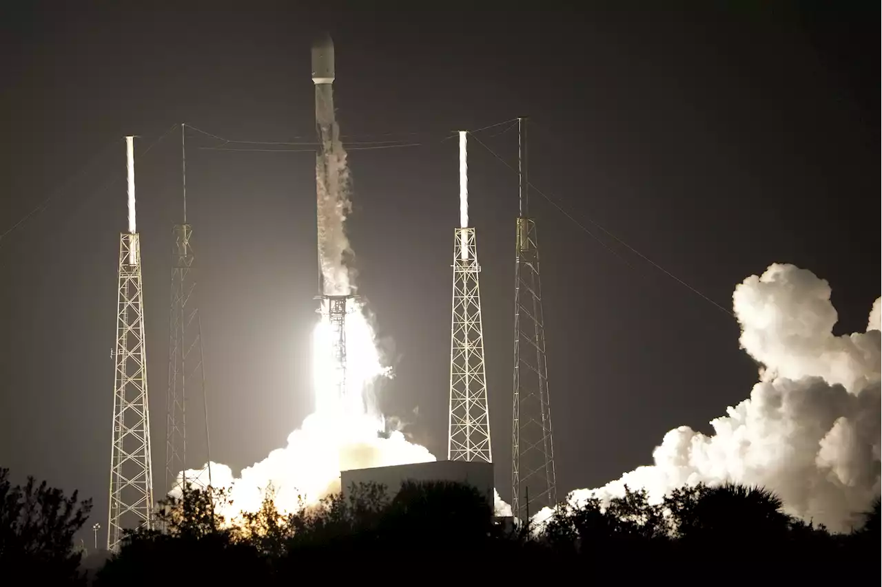 SpaceX Launches Private Lander and UAE Rover to Moon