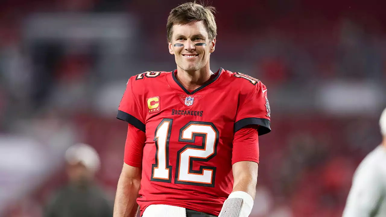 Report: Tom Brady Open to ‘All Options' Entering 2023 Free Agency