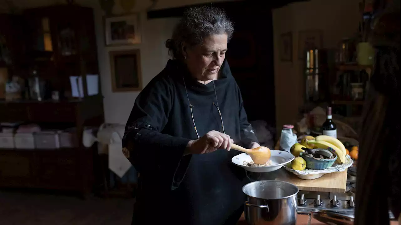 Amid rising energy costs, Italian cooks go old-school to save gas