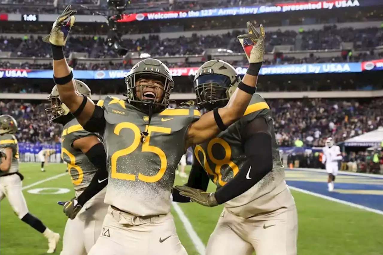 Army comes out on top in history-filled game against Navy at the Linc