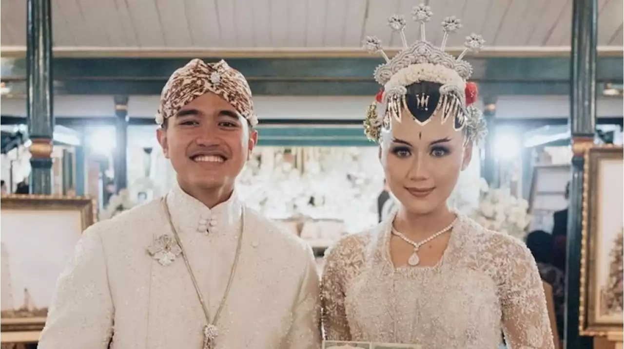 Cantik dengan Alis Tanduk Rusa, Ini 8 Detail Penampilan Akad Nikah Erina Gudono yang Penuh Makna