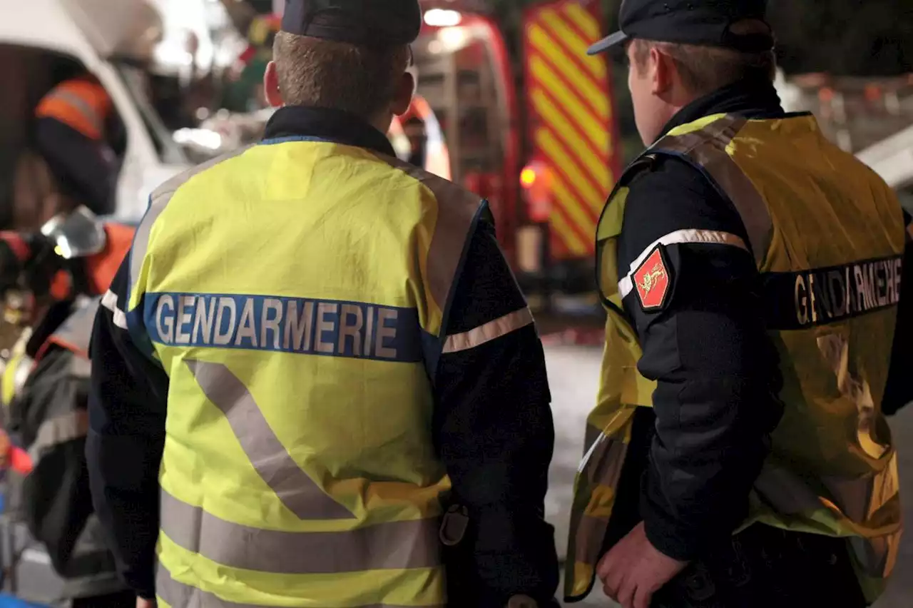 Gironde : sa voiture percute un muret et couche un poteau électrique, il n’est que légèrement blessé