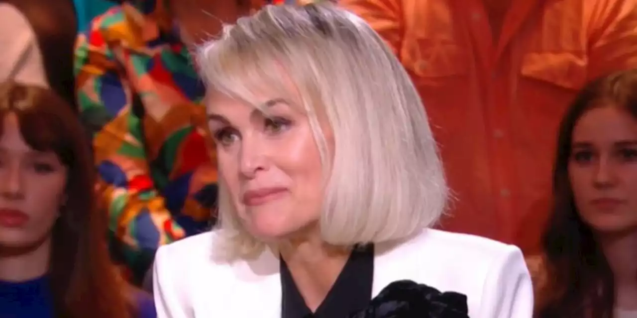 “Johnny reviens, règle tes problèmes !” : Laeticia Hallyday évoque avec beaucoup d'émotion sa relation actuelle avec David et Laura (VIDEO)