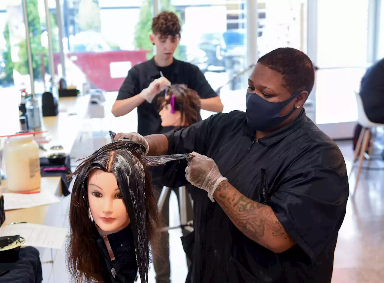 Low-Wage Workers Such as Beauticians Face Unnecessary Licensing Burdens