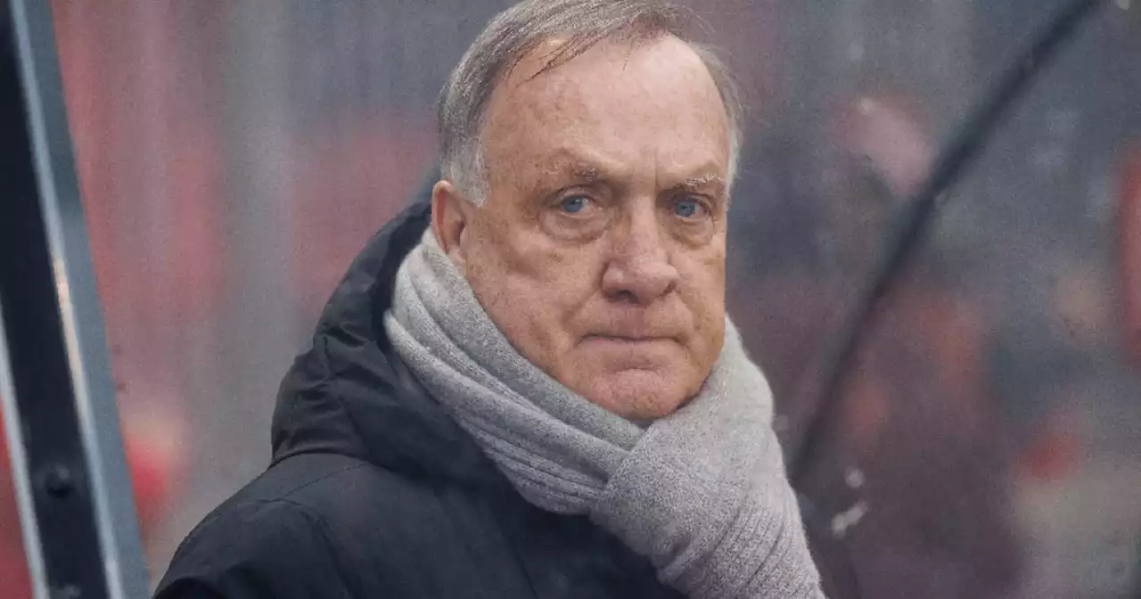 Advocaat gaat hard onderuit in debuutwedstrijd voor ADO Den Haag