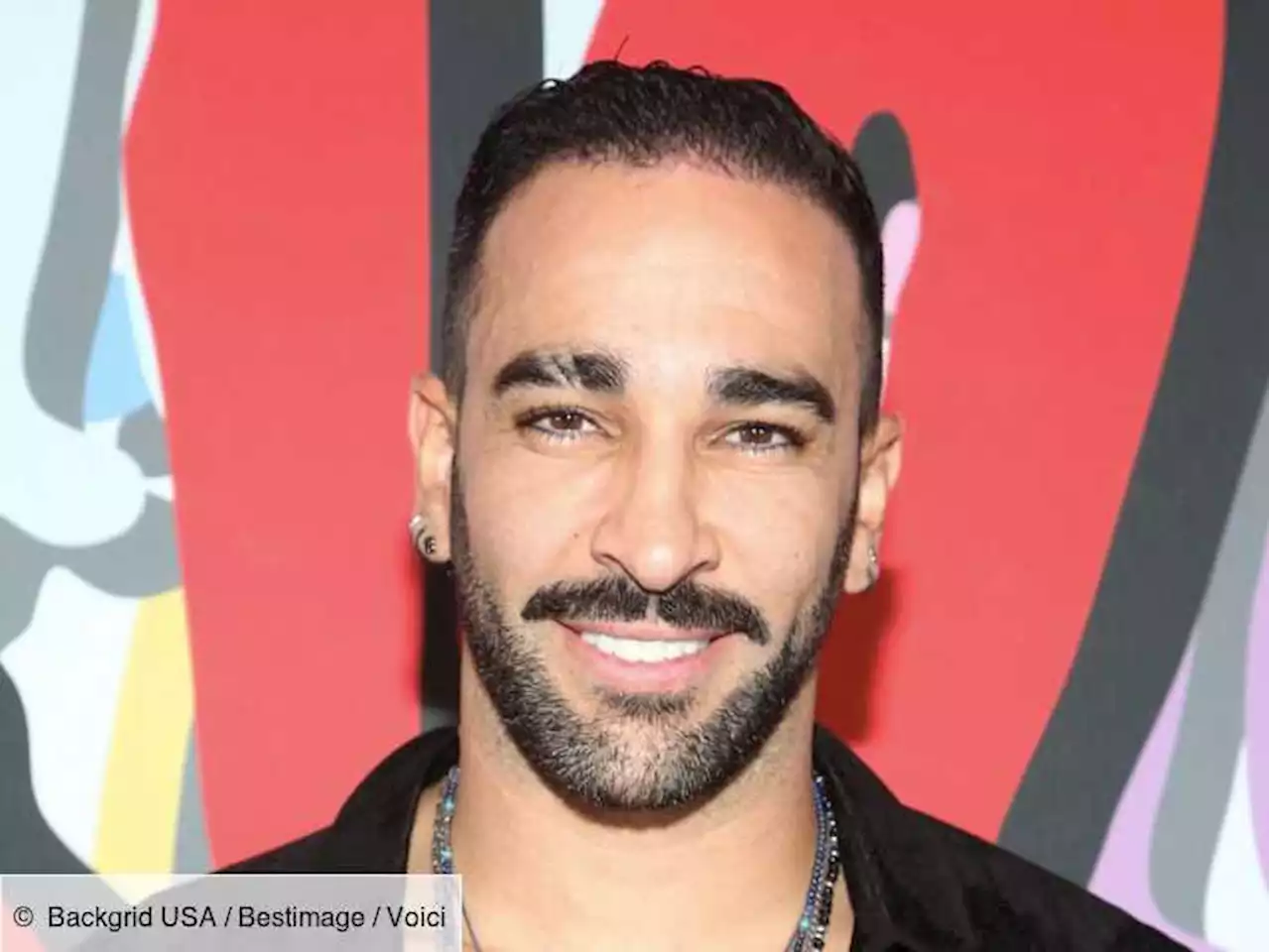 Adil Rami : en plein direct, il se fait chambrer sur sa relation avec Pamela Anderson - Voici