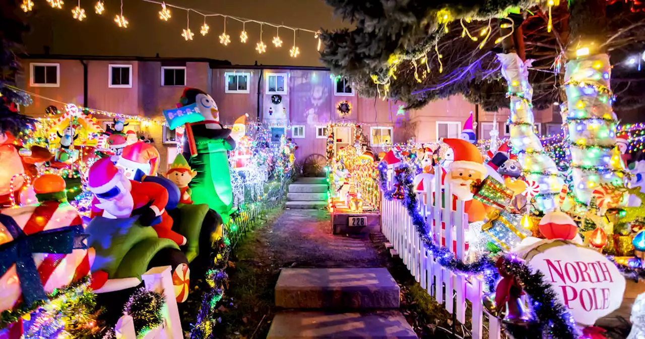 These homes in and around Toronto have the most unreal Christmas lights displays
