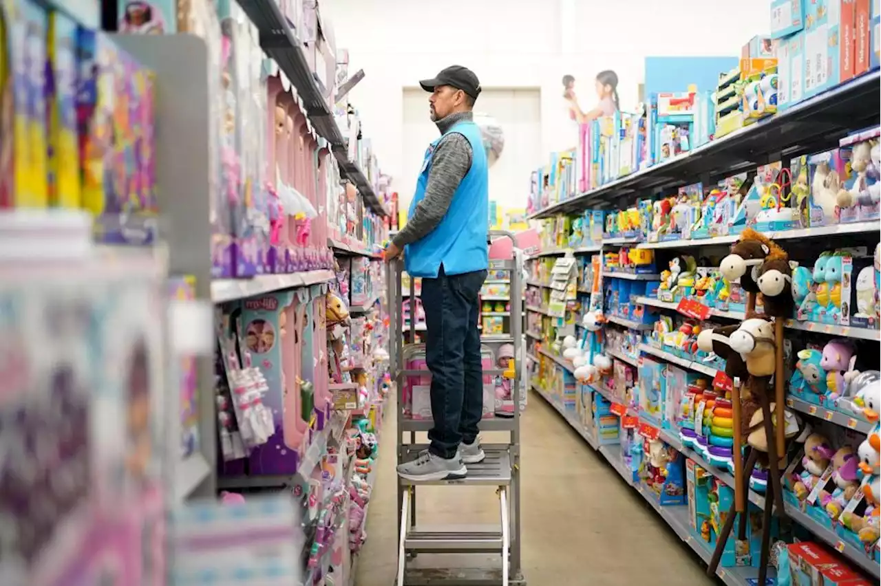 Shoppers, workers clash over post-pandemic expectations