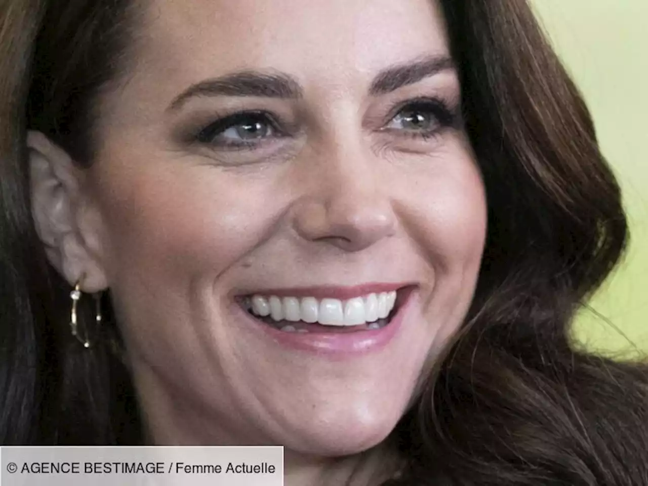 Kate Middleton : elle opte pour une coiffure surprenante et glamour inspirée des années 60 (canon !)