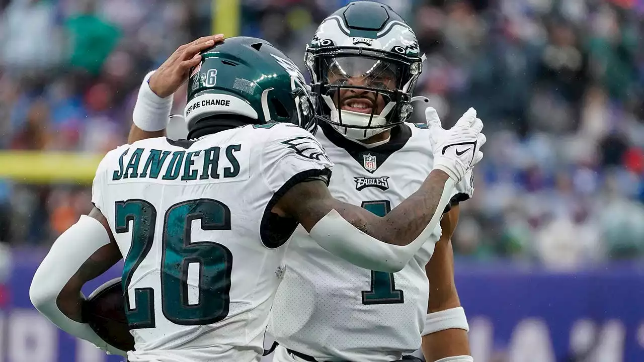 Eagles' Jalen Hurts does something no other QB has done before as team clinches playoff berth