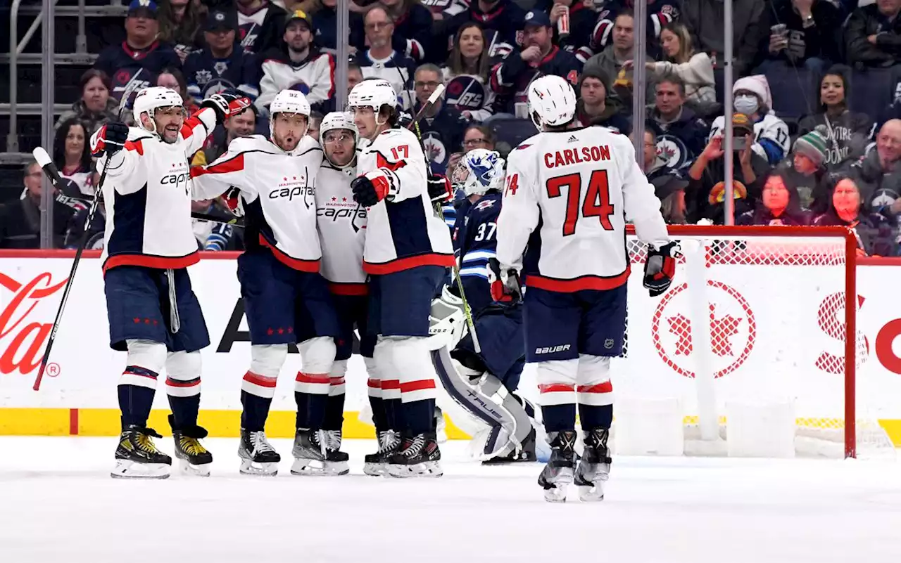 Capitals defeat Jets 5-2 behind four-goal second period