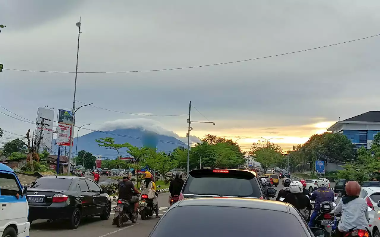 Sebelum Beraktivitas Simak Prakiraan Cuaca Hari Ini dari BMKG