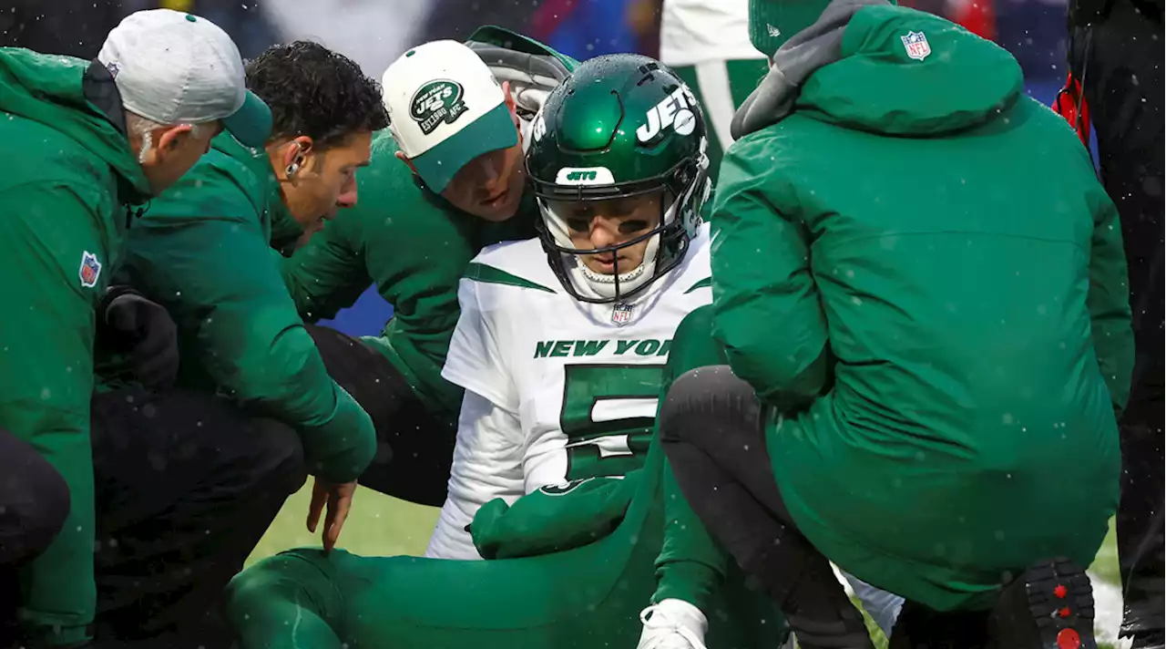 Jets QB Mike White Going to Hospital After Scary Hits vs. Bills